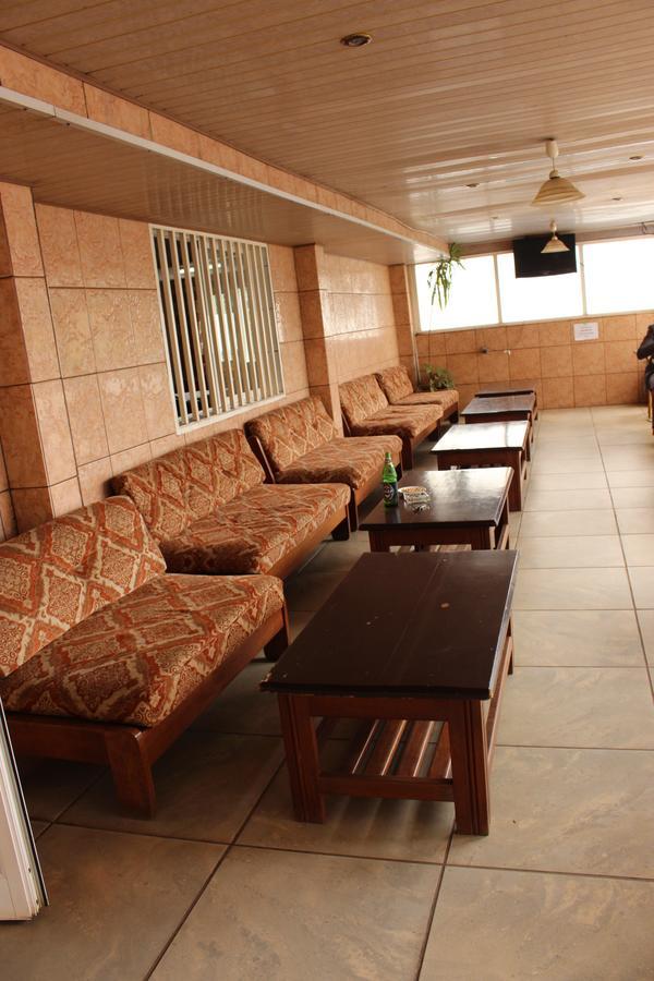 Meumi Palace Yaoundé Exterior foto