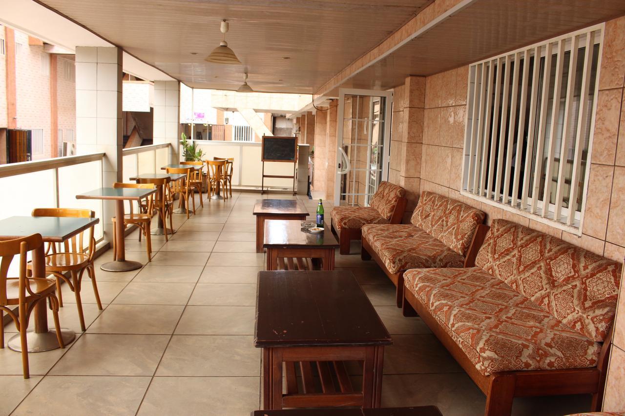Meumi Palace Yaoundé Exterior foto
